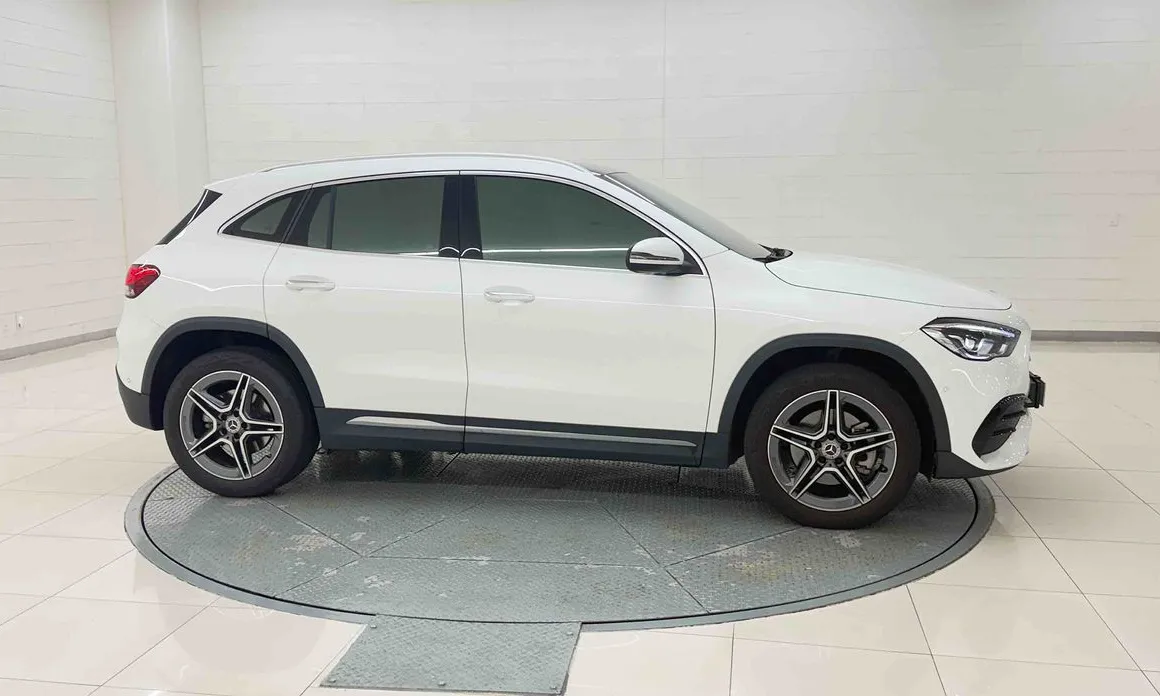Mercedes-Benz GLA-Class