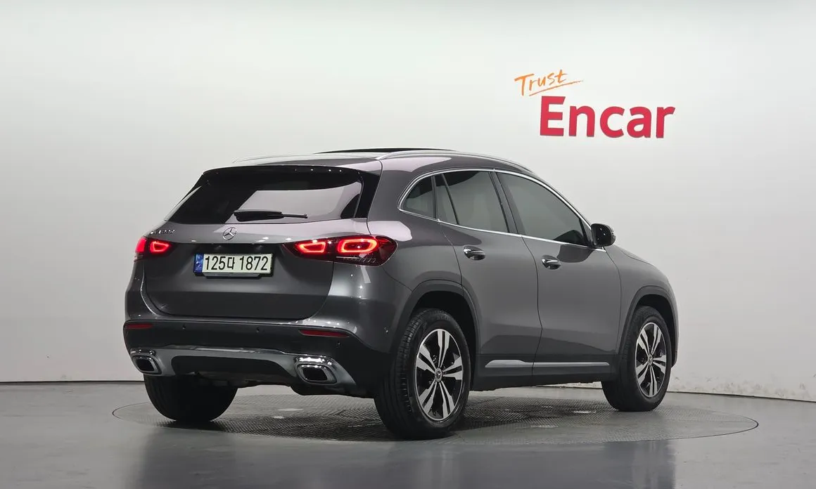Mercedes-Benz GLA-Class