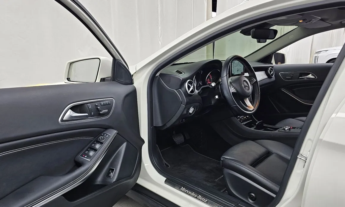 Mercedes-Benz GLA-Class