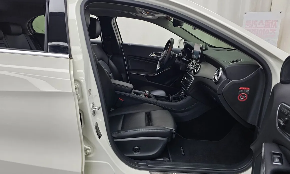 Mercedes-Benz GLA-Class
