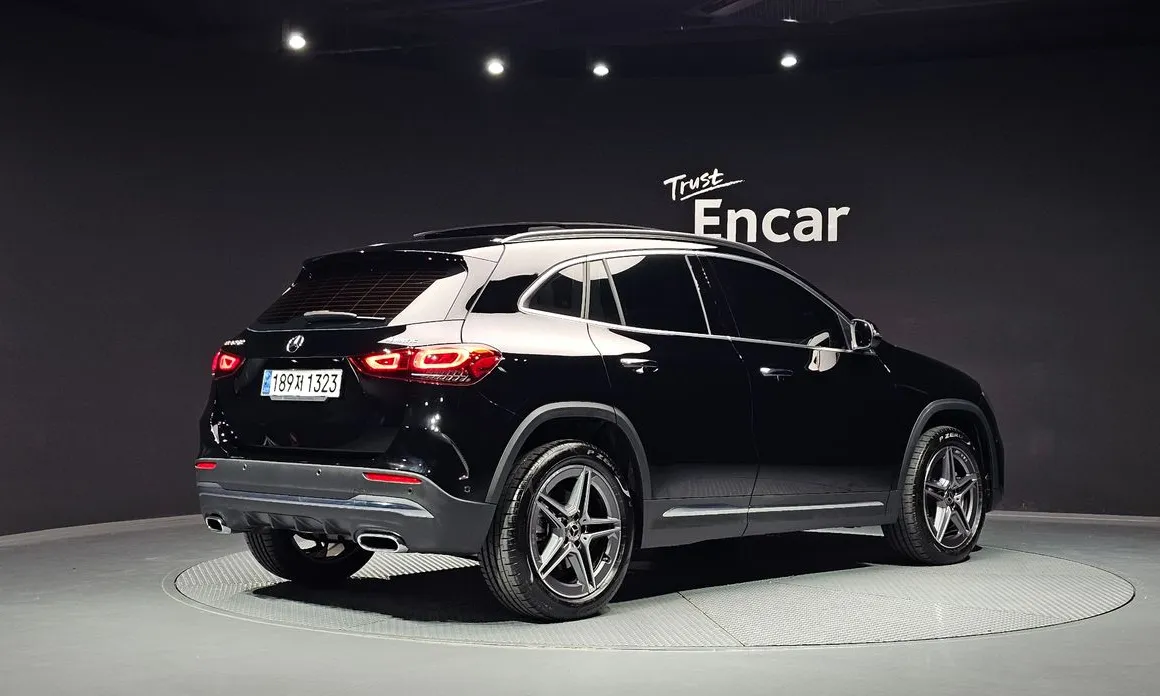 Mercedes-Benz GLA-Class