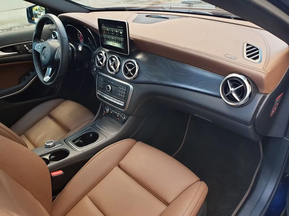 Mercedes-Benz GLA-Class