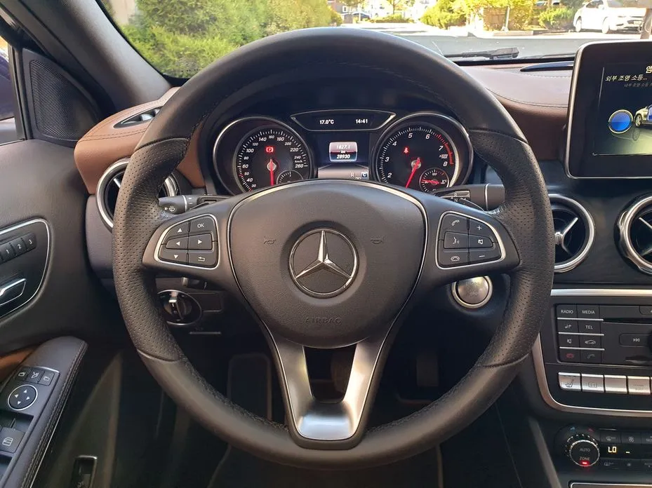 Mercedes-Benz GLA-Class