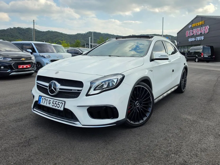 Mercedes-Benz GLA-Class