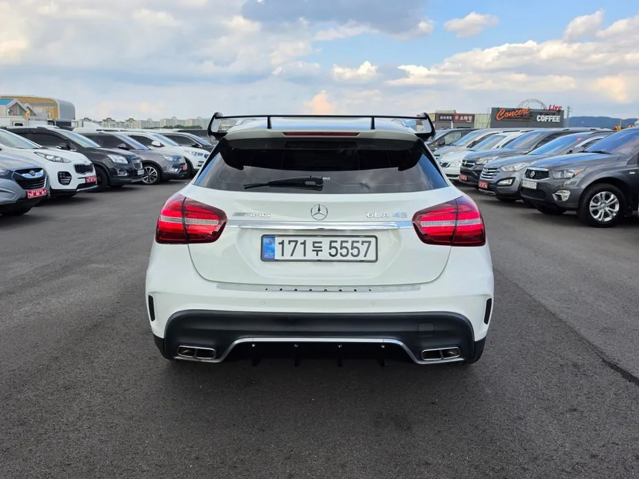 Mercedes-Benz GLA-Class