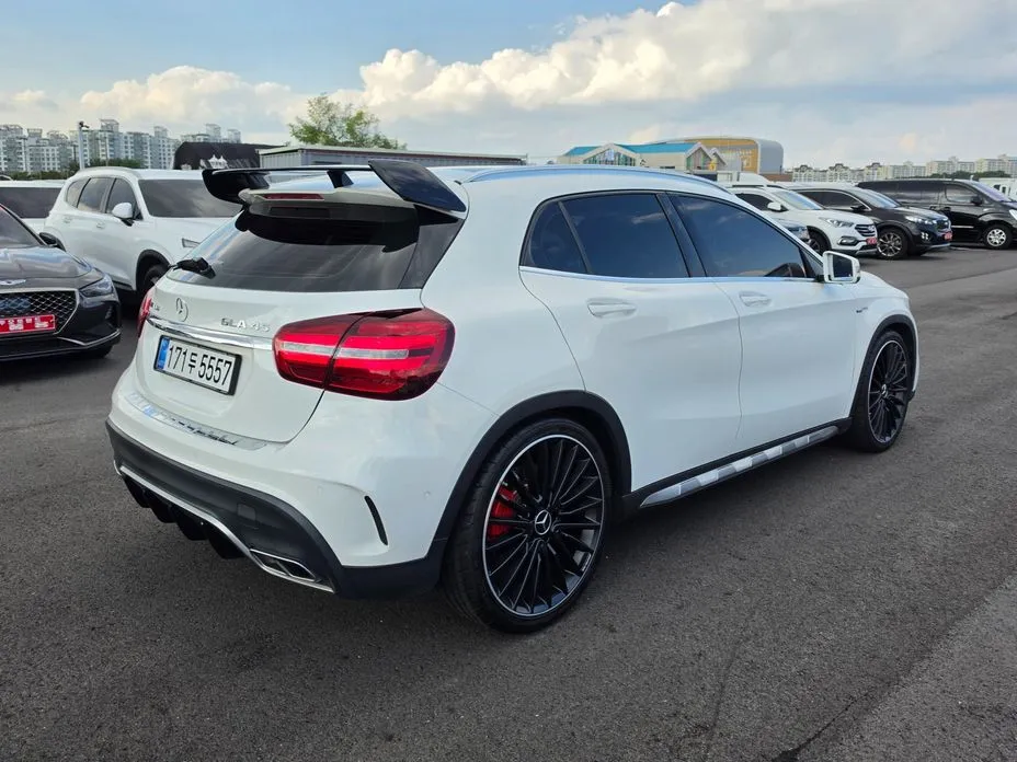 Mercedes-Benz GLA-Class