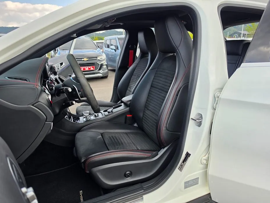 Mercedes-Benz GLA-Class
