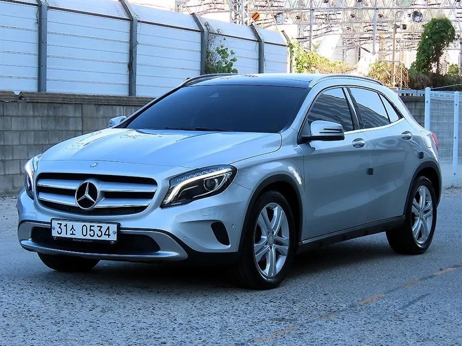 Mercedes-Benz GLA-Class