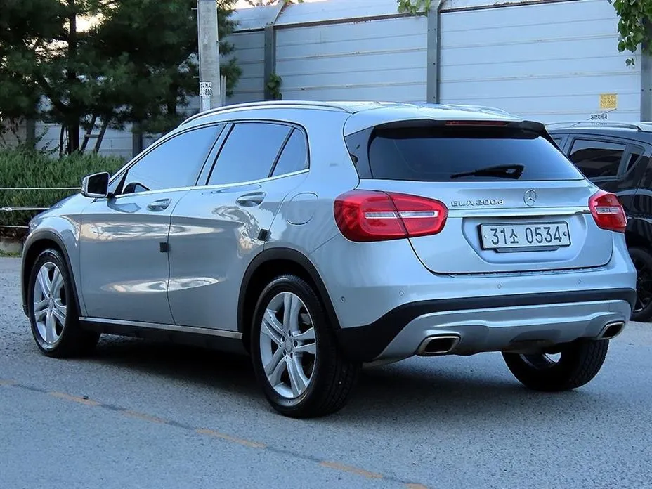 Mercedes-Benz GLA-Class