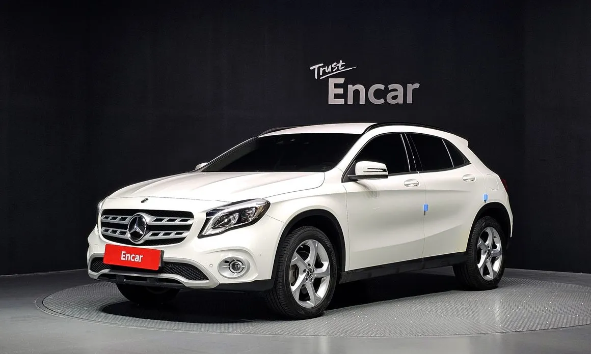 Mercedes-Benz GLA-Class