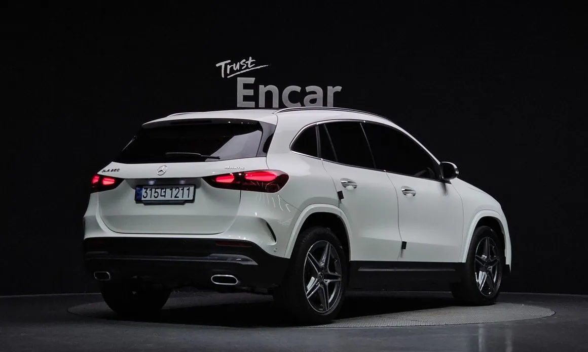 Mercedes-Benz GLA-Class