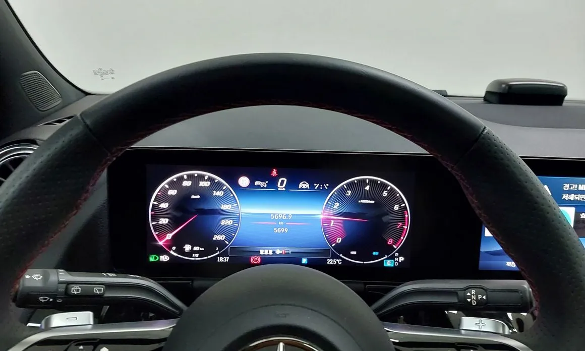 Mercedes-Benz GLA-Class