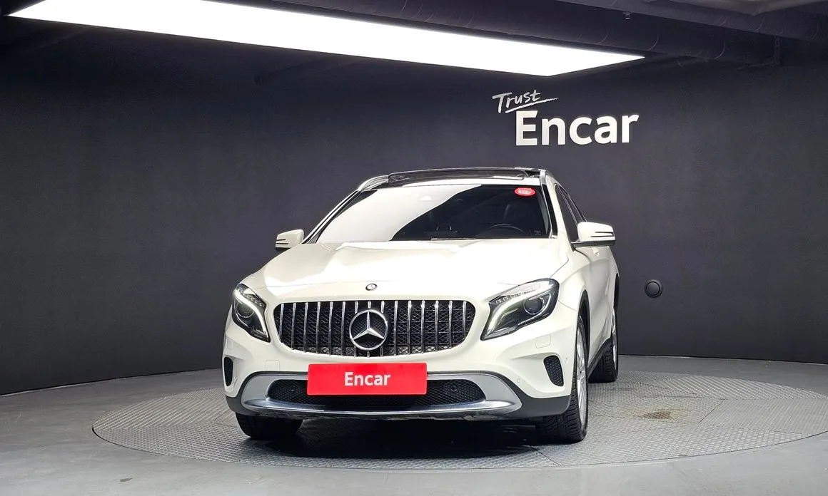 Mercedes-Benz GLA-Class