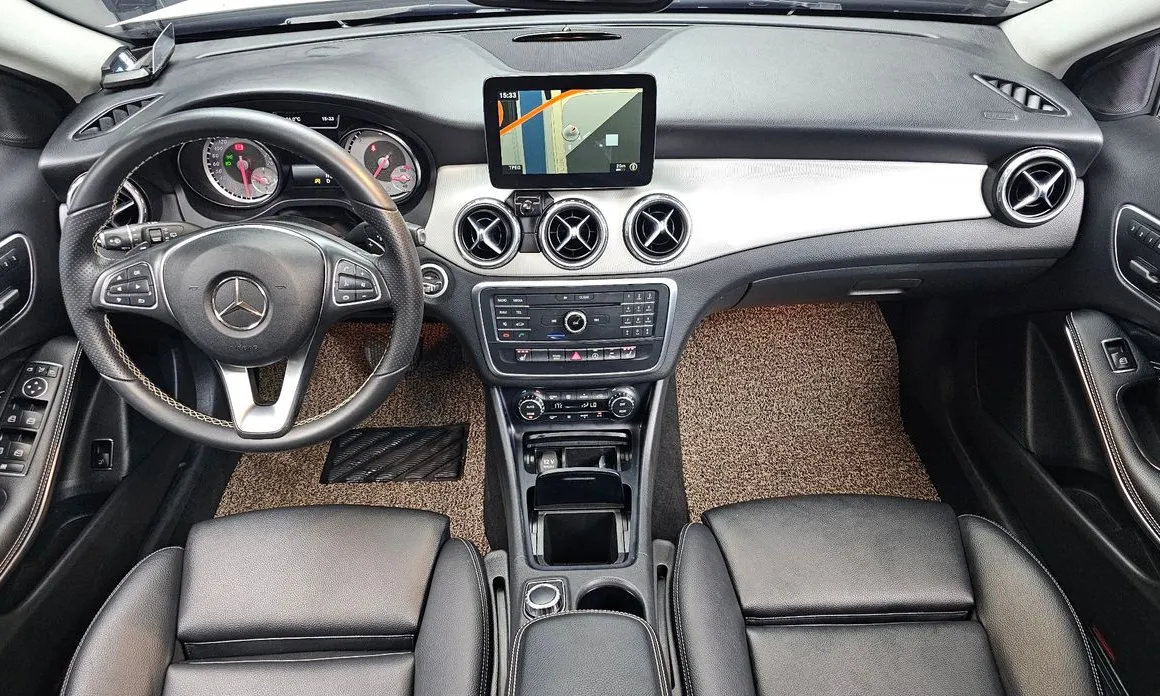 Mercedes-Benz GLA-Class