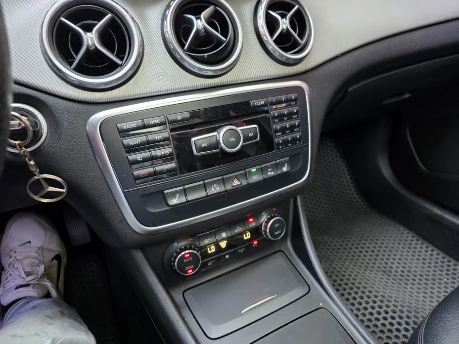 Mercedes-Benz GLA-Class
