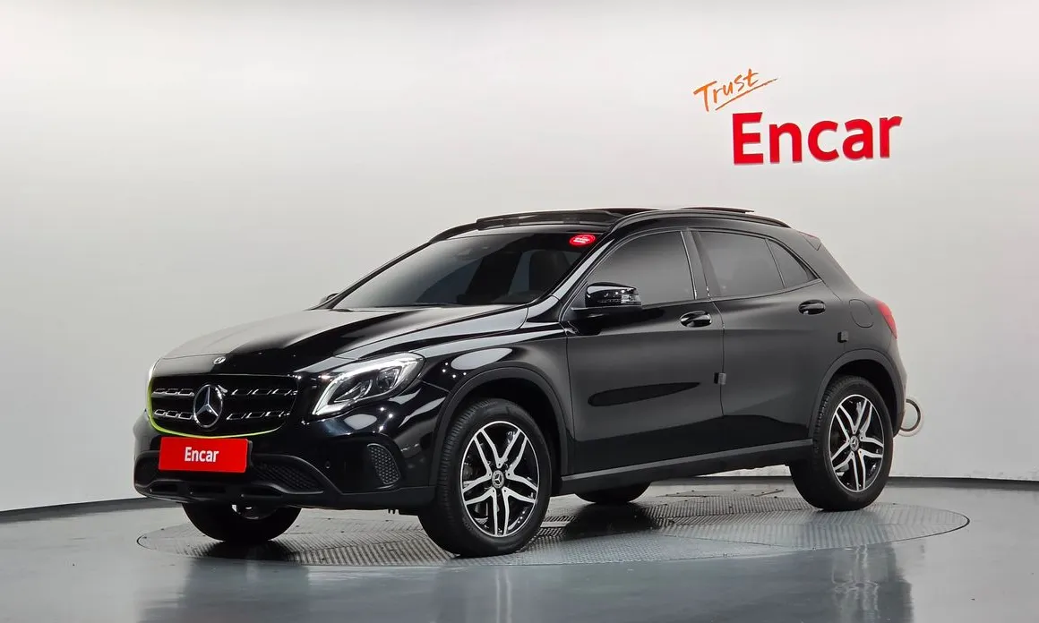 Mercedes-Benz GLA-Class