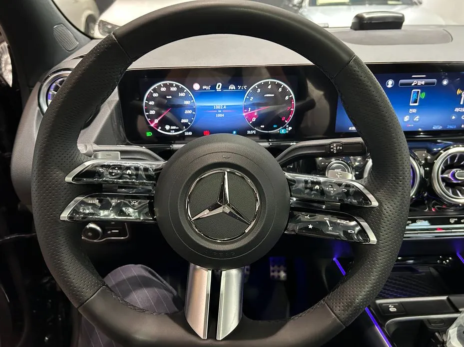 Mercedes-Benz GLA-Class
