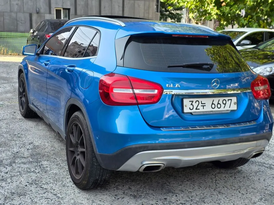 Mercedes-Benz GLA-Class