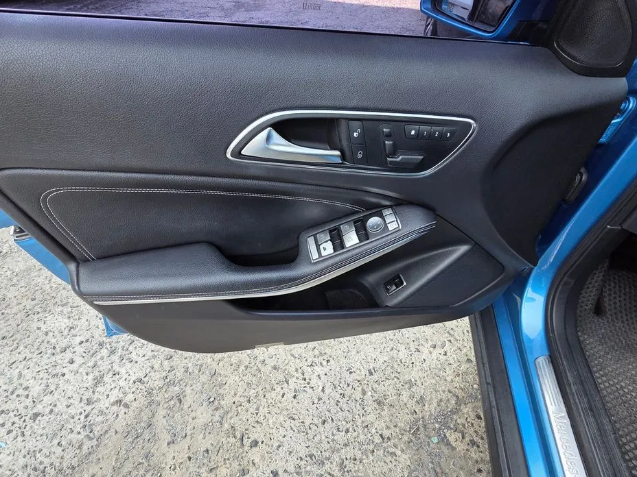 Mercedes-Benz GLA-Class