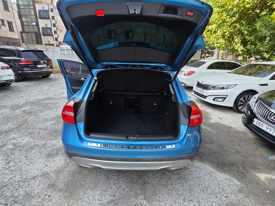 Mercedes-Benz GLA-Class