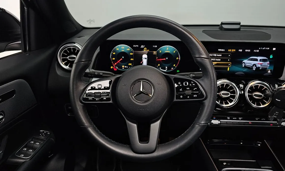 Mercedes-Benz GLB-Class