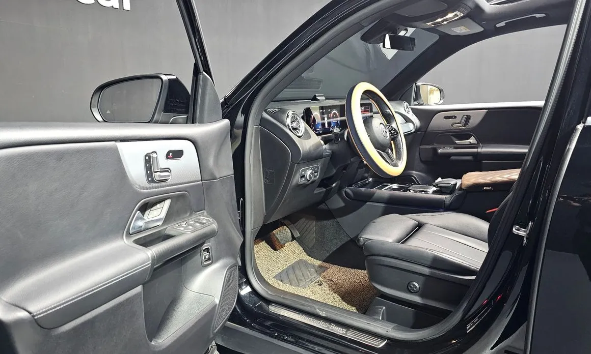 Mercedes-Benz GLB-Class