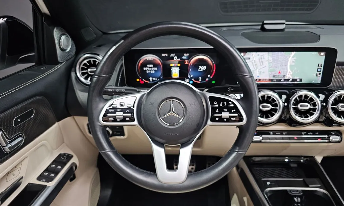 Mercedes-Benz GLB-Class