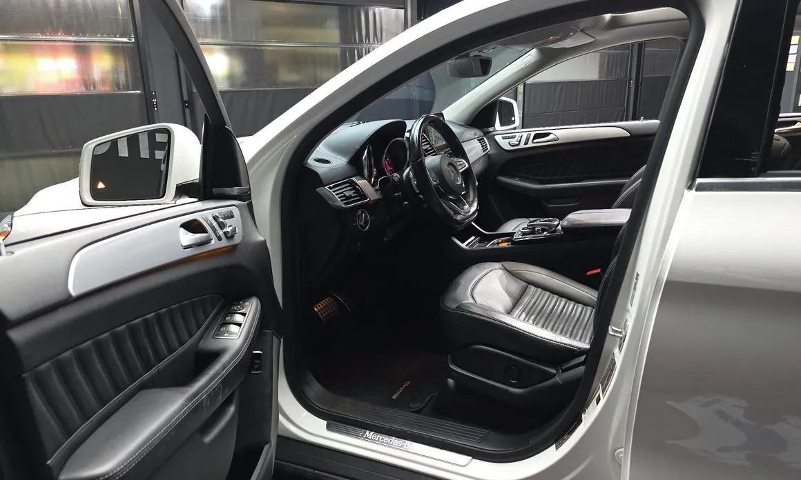 Mercedes-Benz GLE-Class