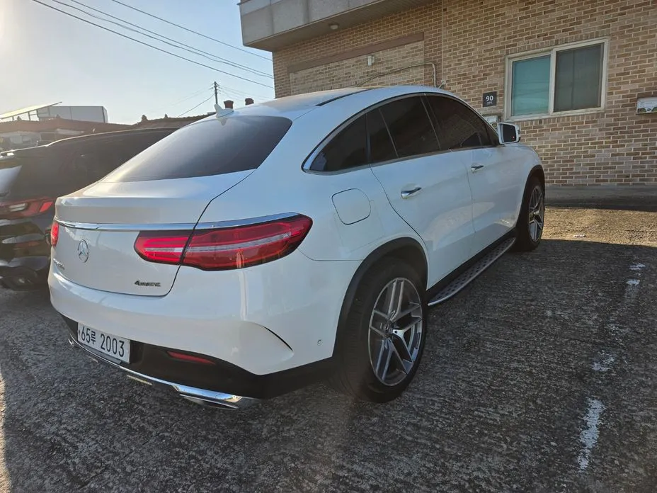 Mercedes-Benz GLE-Class
