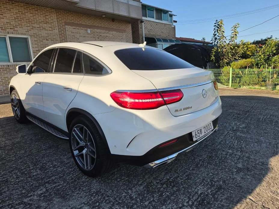 Mercedes-Benz GLE-Class