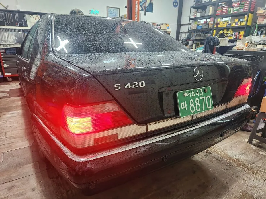 Mercedes-Benz S-Class