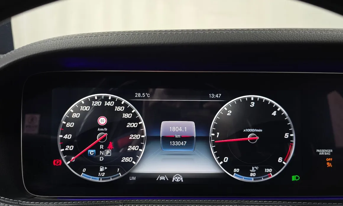 Mercedes-Benz S-Class