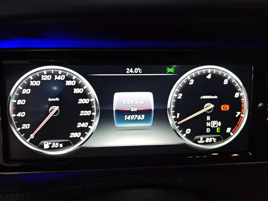 Mercedes-Benz S-Class