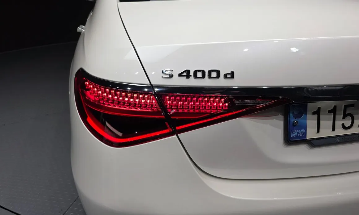 Mercedes-Benz S-Class