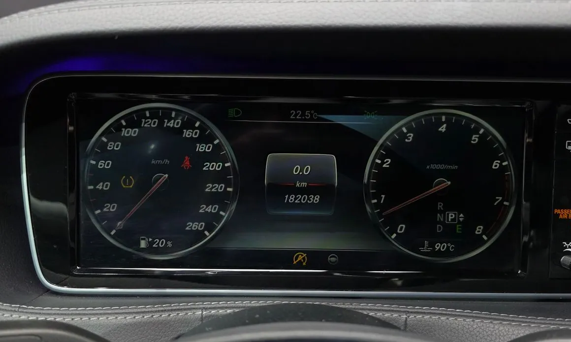 Mercedes-Benz S-Class