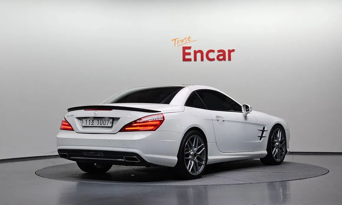 Mercedes-Benz SL-Class