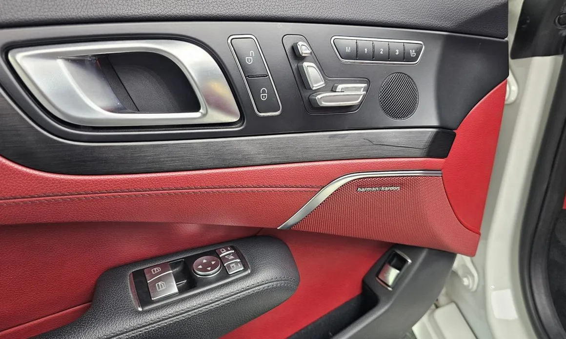 Mercedes-Benz SL-Class