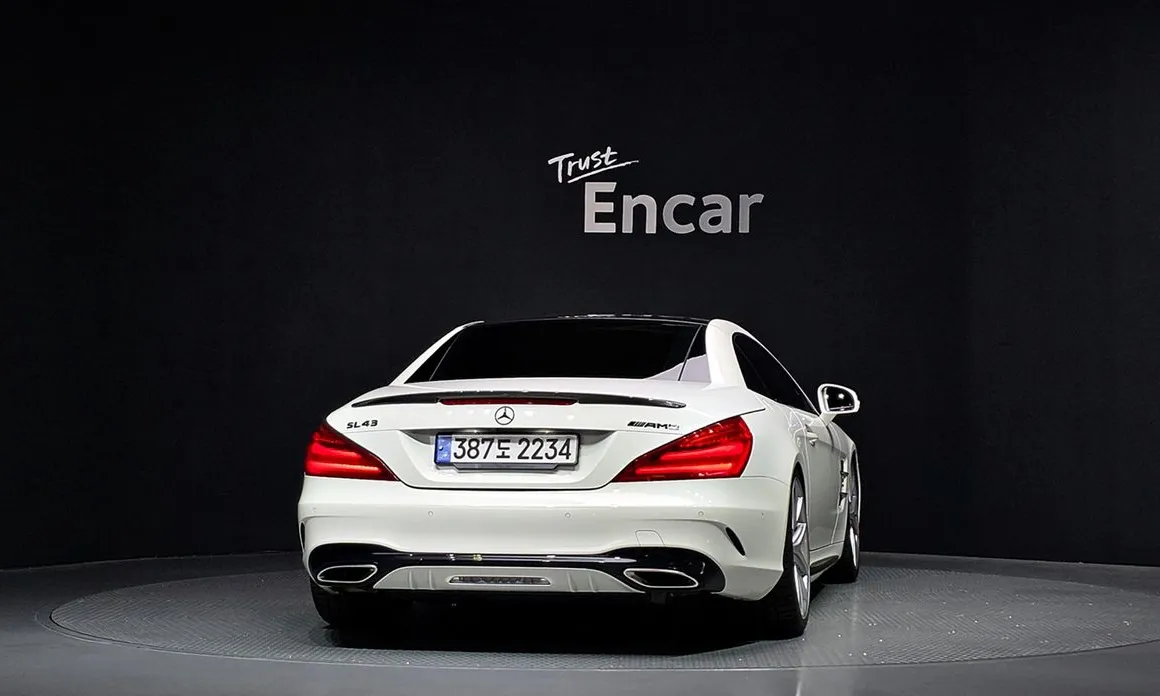 Mercedes-Benz SL-Class