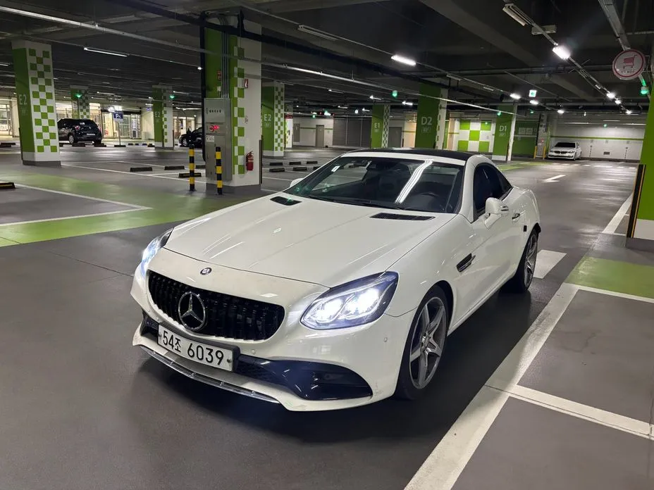 Mercedes-Benz SLC-Class