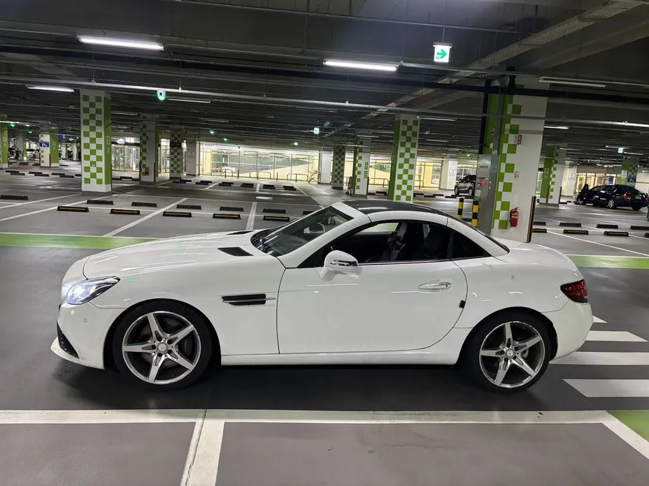 Mercedes-Benz SLC-Class