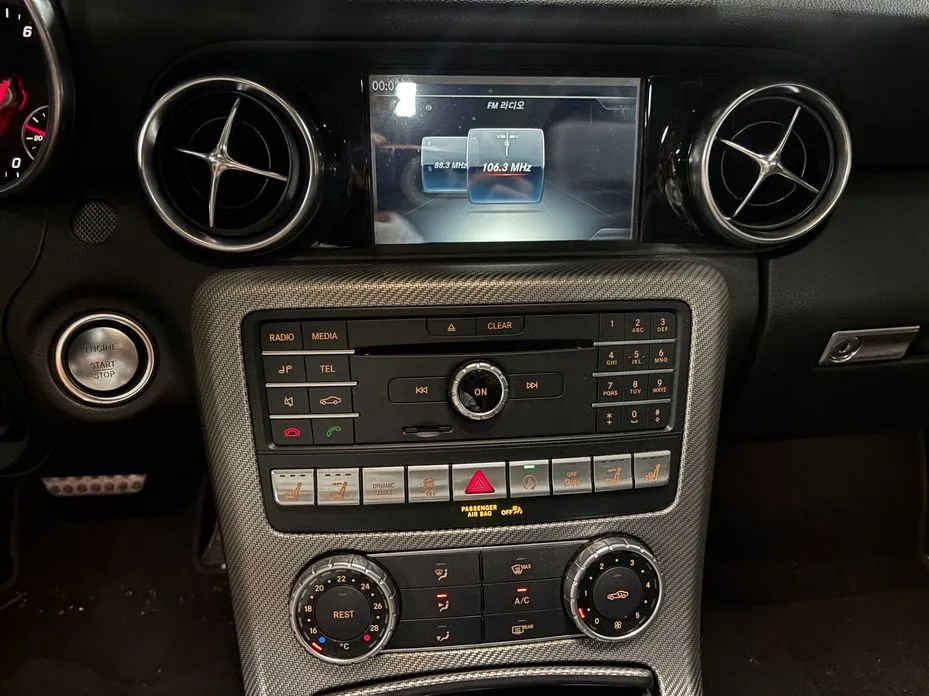 Mercedes-Benz SLC-Class