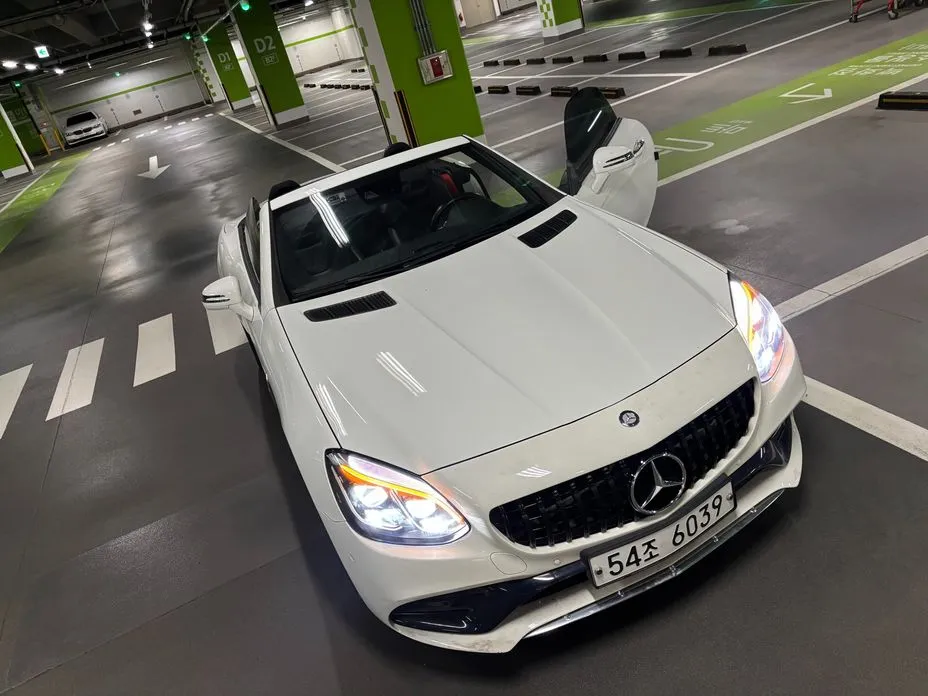 Mercedes-Benz SLC-Class