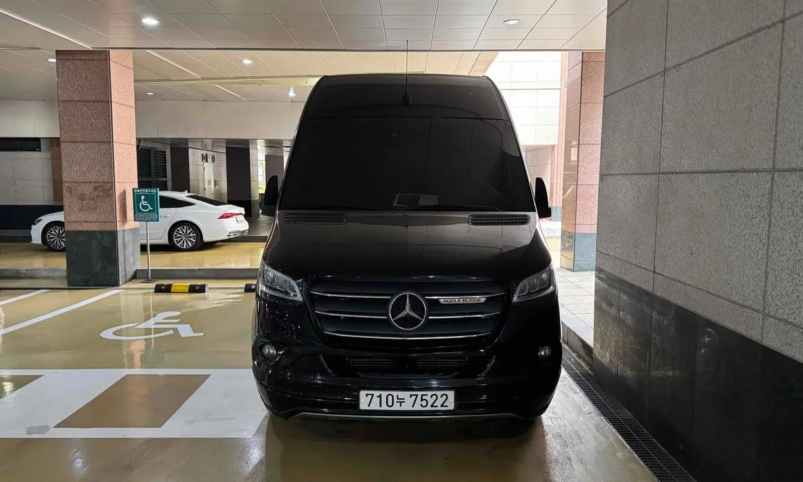 Mercedes-Benz Sprinter