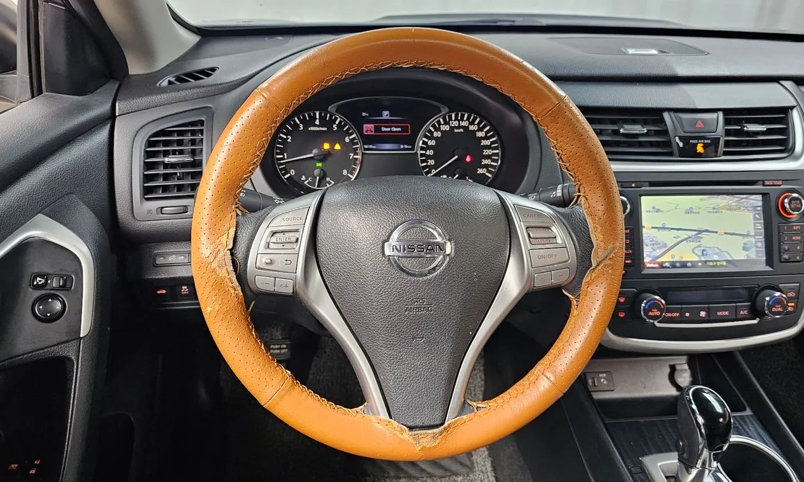 Nissan Altima