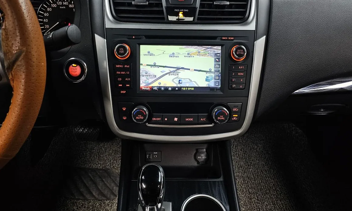 Nissan Altima