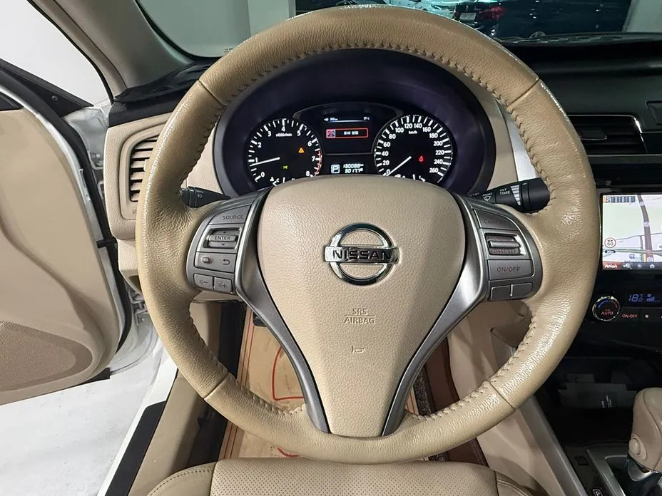 Nissan Altima