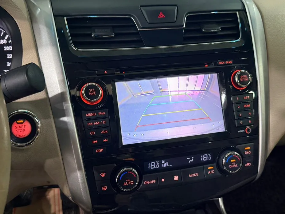 Nissan Altima