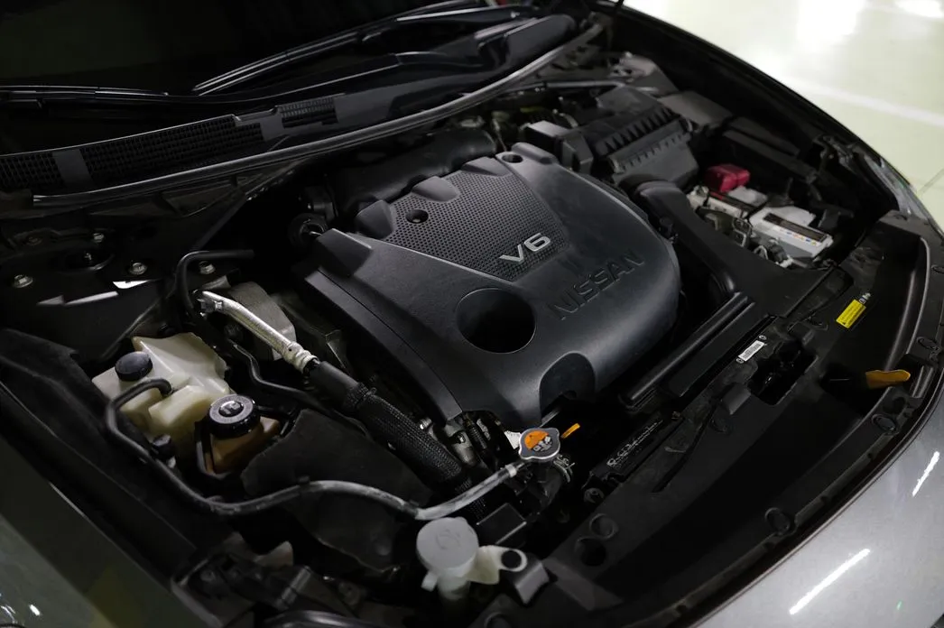 Nissan Maxima