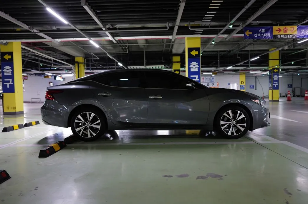 Nissan Maxima