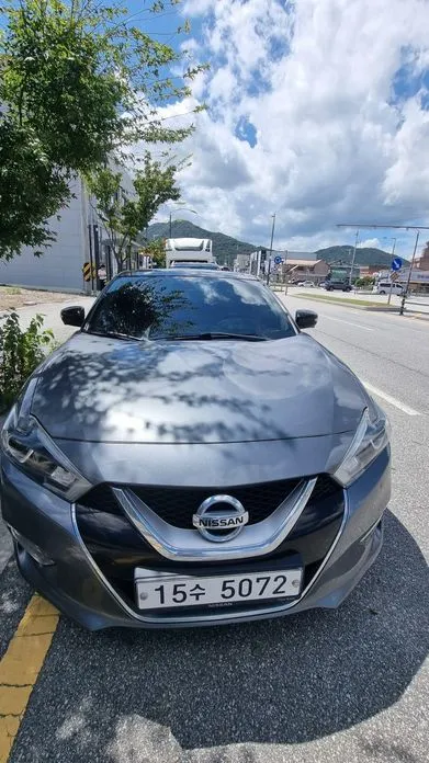 Nissan Maxima